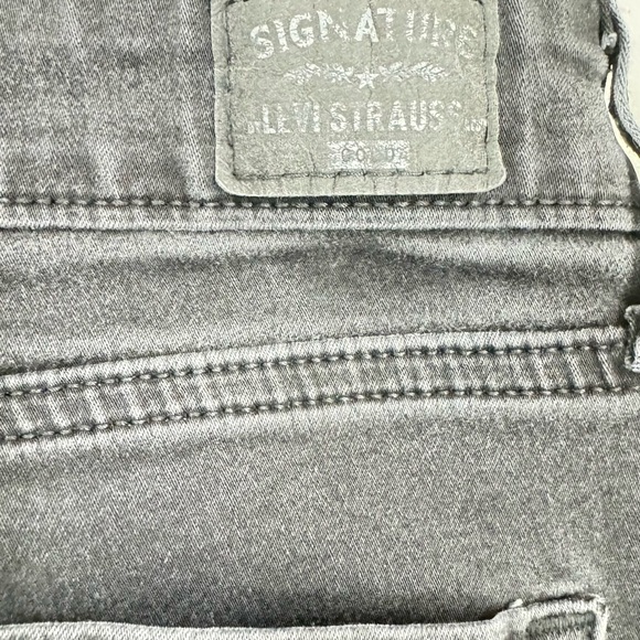 Vintage Signature by Levi Strauss Women's Gray Straight Leg Jeans - Picture 3 of 7